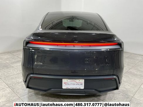 Used 2026 Tesla Model Y AWD image 5