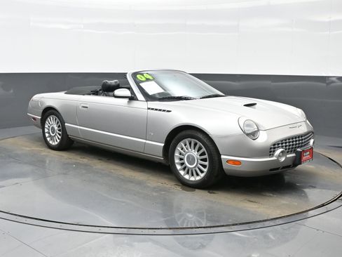 Used 2004 Ford Thunderbird image 8