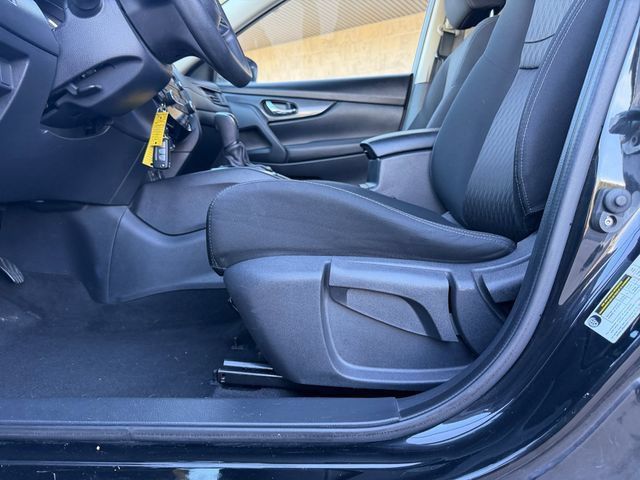 Used 2017 Nissan Rogue S w/ S Appearance Package AWD/4WD image 28
