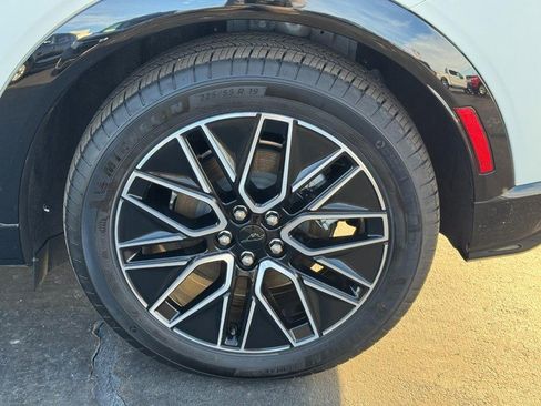 Used 2024 Ford Mustang Mach-E Premium image 6