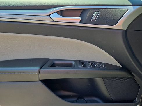 Used 2020 Ford Fusion S FWD image 16