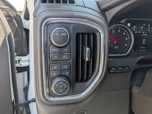 Used 2020 Chevrolet Silverado 1500 LTZ w/ LTZ Premium Package AWD/4WD image 14