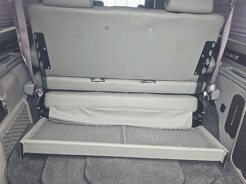 Used 2016 Chevrolet Express 2500 RWD image 22
