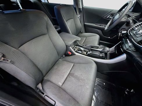 Used 2016 Honda Accord LX image 15