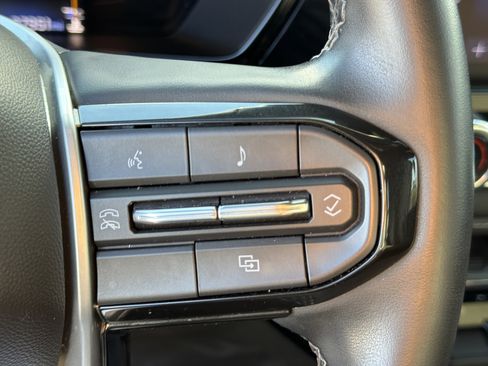 Used 2023 Chevrolet Colorado LT w/ LT Convenience Package image 26