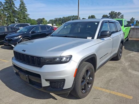 Used 2023 Jeep Grand Cherokee L Laredo AWD/4WD image 1