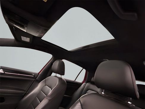 Used 2016 Volkswagen GTI Autobahn w/ Lighting Package (SEL) image 13