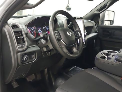 New 2026 RAM 3500 Tradesman AWD/4WD image 17