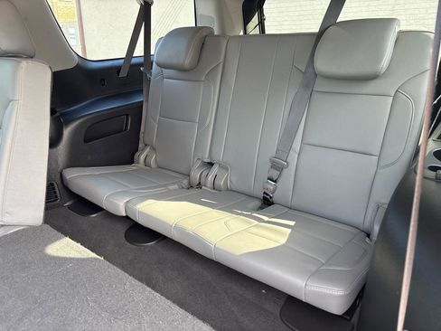 Used 2019 Chevrolet Suburban LT AWD/4WD image 26