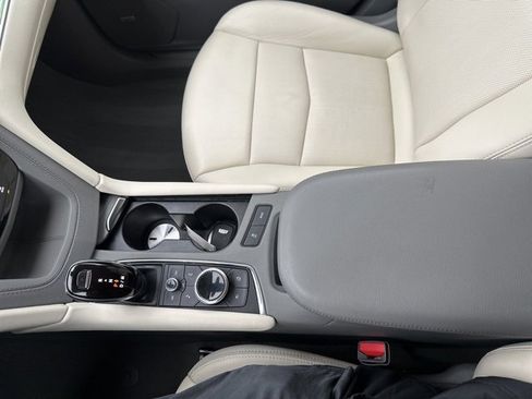 Used 2021 Cadillac XT5 Premium Luxury image 16