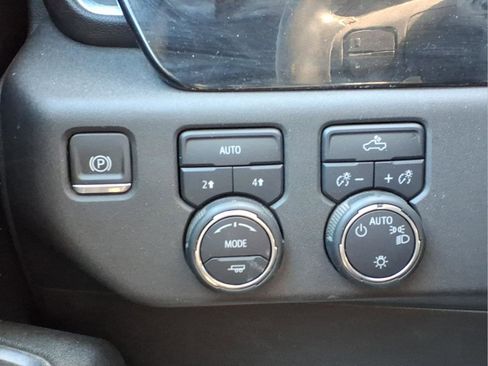 Used 2023 Chevrolet Silverado 1500 LT w/ Protection Package AWD/4WD image 17