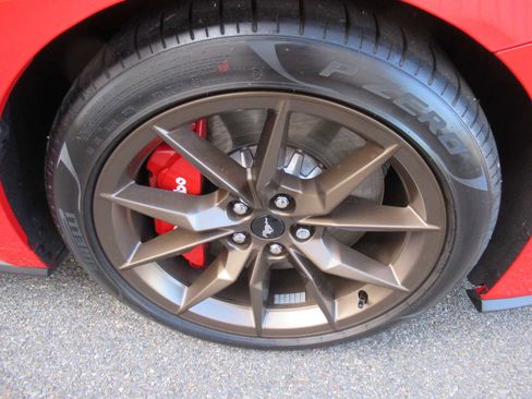 Used 2025 Ford Mustang Dark Horse image 11