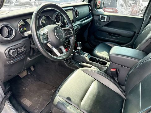 Used 2021 Jeep Wrangler Unlimited Rubicon 4xe w/ Cold Weather Group AWD/4WD image 25
