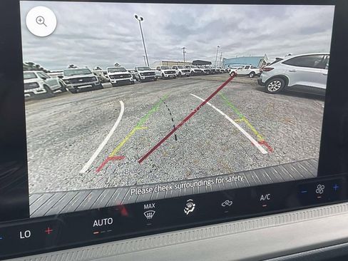 New 2025 Ford Maverick XL image 9