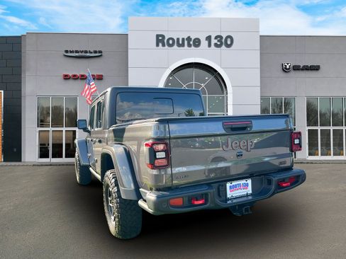 Used 2023 Jeep Gladiator Rubicon AWD/4WD image 3