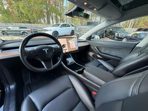 Used 2018 Tesla Model 3 Long Range image 13