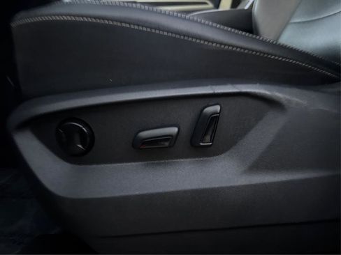 Used 2022 Volkswagen Atlas SE FWD image 16