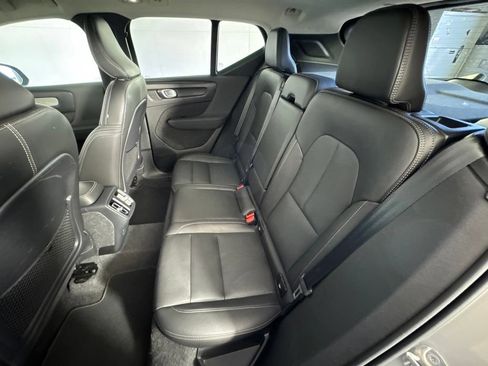 Used 2025 Volvo XC40 B5 Plus AWD/4WD image 35