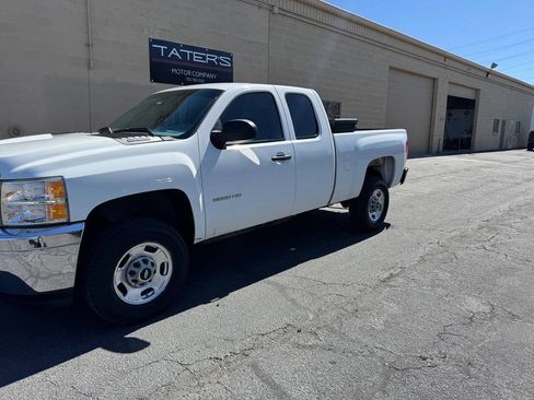 Used 2012 Chevrolet Silverado 2500 W/T RWD image 4