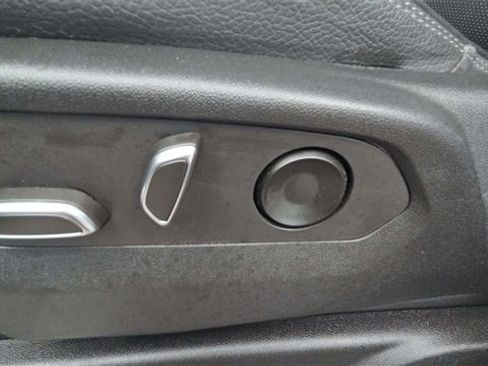 Used 2022 GMC Yukon XL Denali image 18