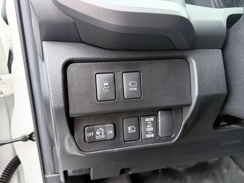 Used 2023 Toyota Tacoma TRD Off-Road w/ TRD Premium Off Road Package AWD/4WD image 12