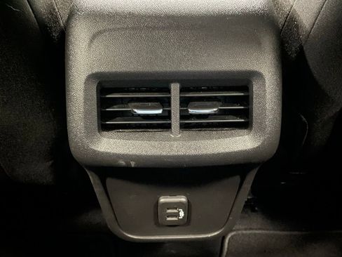 Used 2022 GMC Terrain SLE image 22