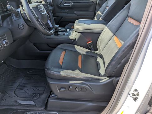 Used 2025 GMC Sierra 1500 AT4 w/ AT4 Premium Package image 12