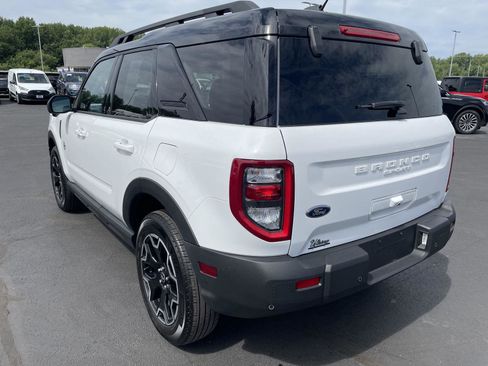 Used 2025 Ford Bronco Sport Outer Banks w/ Outer Banks Tech Package+ AWD/4WD image 3