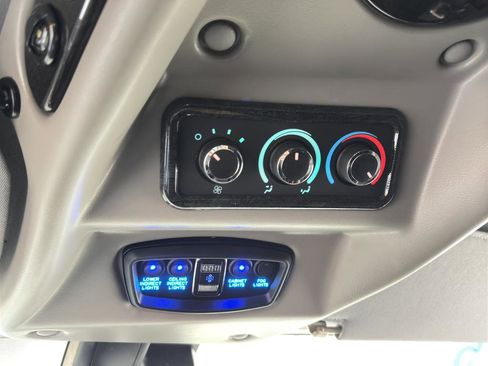 New 2025 GMC Savana 2500 Extended w/ Driver Convenience Package image 33