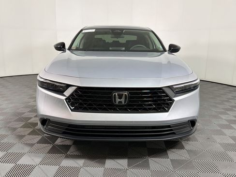 Used 2025 Honda Accord SE image 4