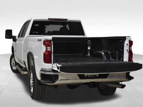 Used 2021 Chevrolet Silverado 2500 LT image 10