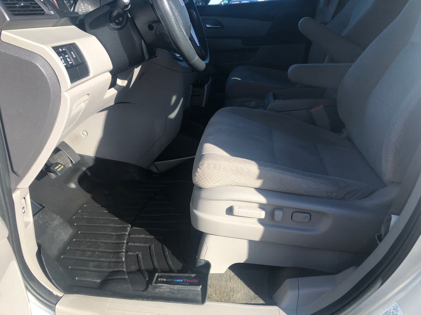 Used 2014 Honda Odyssey EX image 21