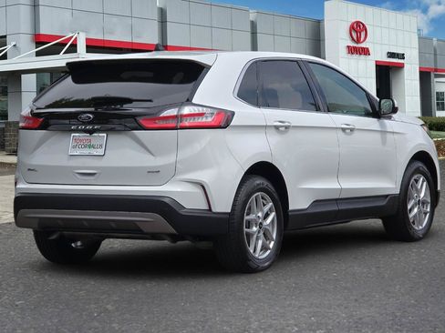 Used 2024 Ford Edge SEL AWD/4WD image 4