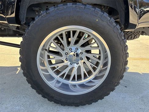 Used 2022 Ford F350 Platinum w/ Tremor Off-Road Package image 10