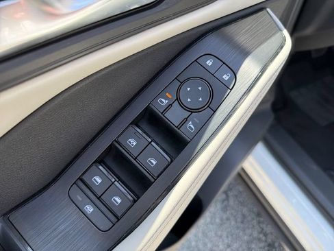 Certified 2023 Nissan Rogue SV w/ SV Premium B Package AWD/4WD image 16