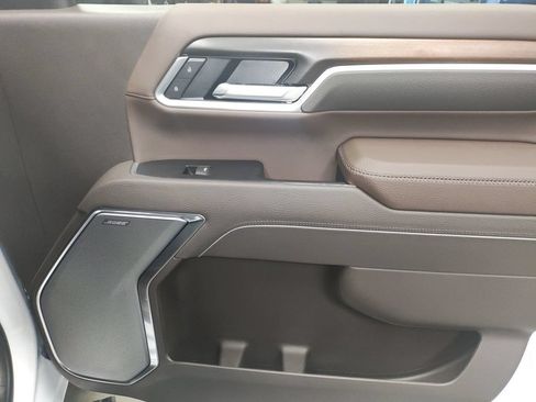 New 2026 GMC Sierra 2500 Denali w/ Denali Reserve Package AWD/4WD image 9