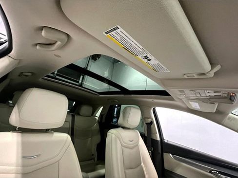 Used 2021 Cadillac XT5 Premium Luxury image 27