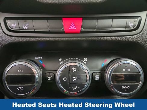 Used 2017 Jeep Renegade Trailhawk AWD/4WD image 15