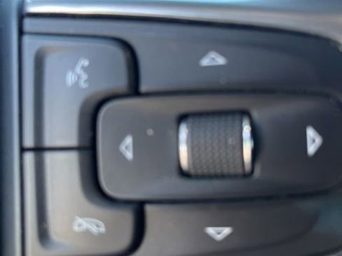Used 2023 Chevrolet Silverado 1500 LT AWD/4WD image 16