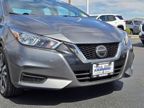 Used 2021 Nissan Versa SV FWD image 8