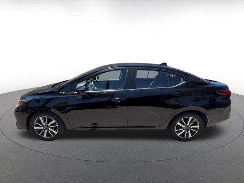 Used 2025 Nissan Versa SV FWD image 9
