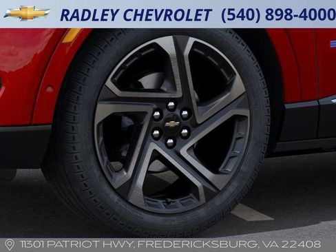 New 2025 Chevrolet Equinox EV LT w/ Convenience Package II image 9