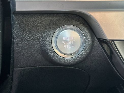 Used 2024 Kia Telluride EX w/ EX Captain's Chair Package FWD image 23
