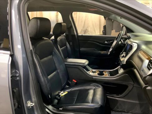 Used 2021 GMC Acadia SLE w/ Driver Convenience Package image 9