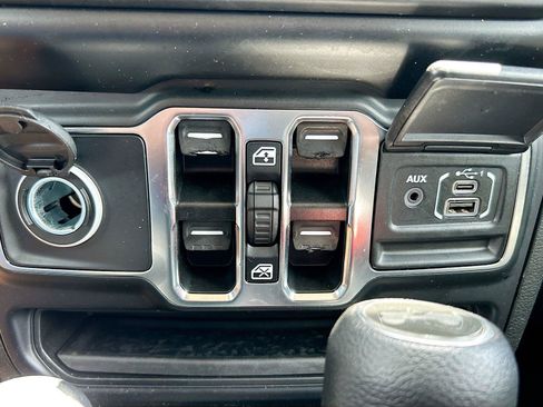 Used 2022 Jeep Wrangler Unlimited Sport AWD/4WD image 28