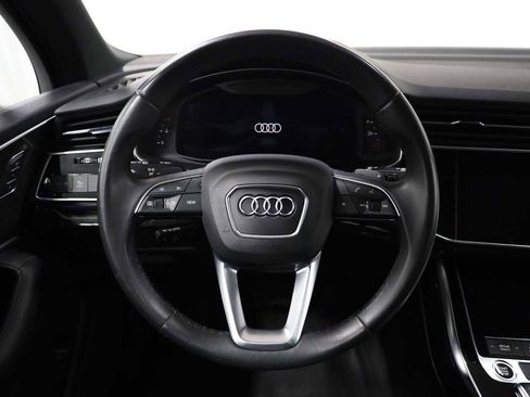 Used 2022 Audi Q7 Premium w/ Convenience Package image 23