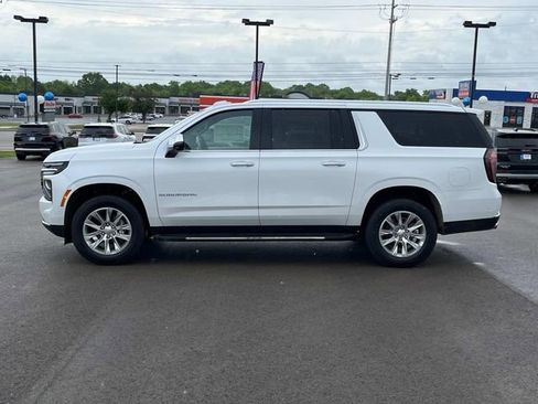 New 2025 Chevrolet Suburban Premier AWD/4WD image 8
