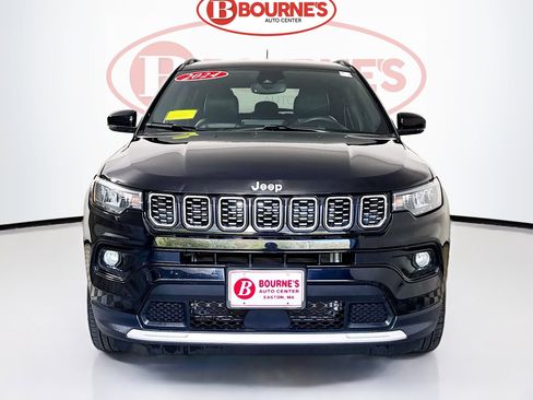 Used 2024 Jeep Compass Limited AWD/4WD image 4