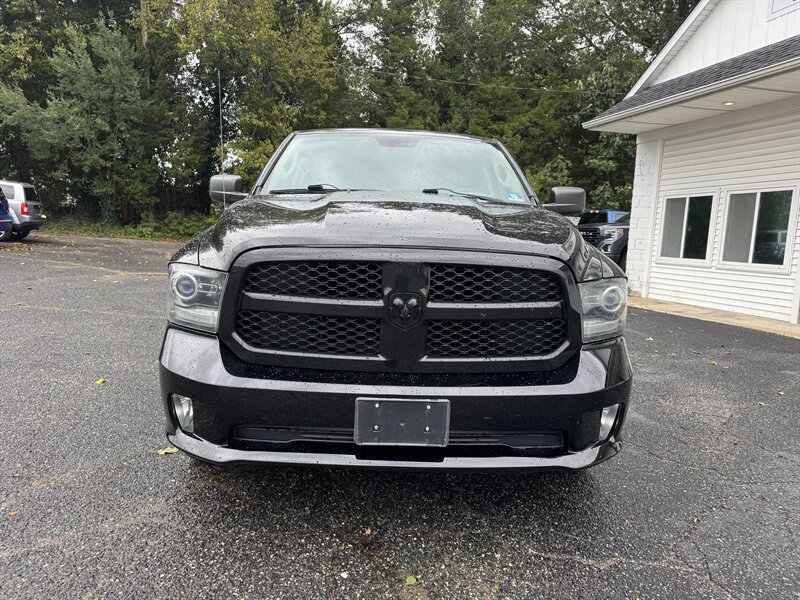 Used 2014 RAM 1500 Express w/ Black Ram 1500 Express Group AWD/4WD image 9