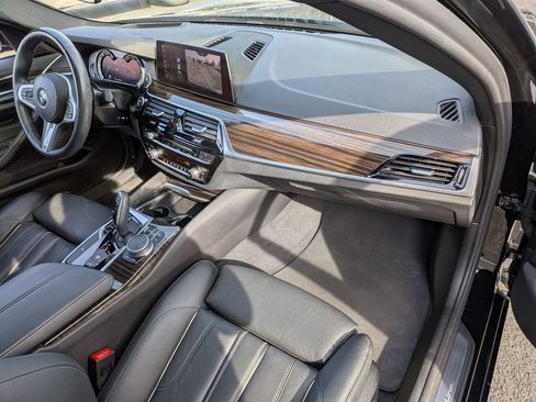 Used 2019 BMW 540i xDrive w/ Convenience Package image 25